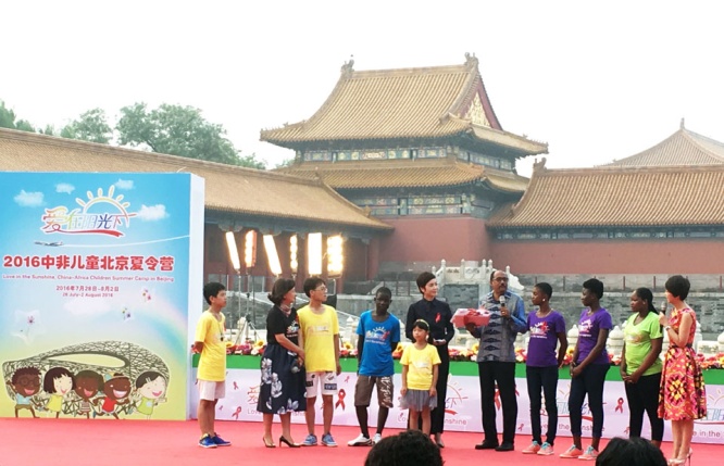 dignitaries-among-HIV-infected-children