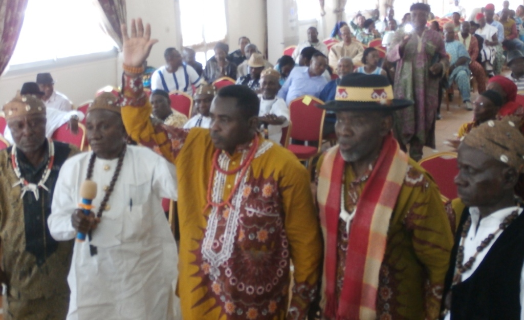 Limbe Paramount Chief-designate, John Elufa Manga Williams swears to serve with the fear of God