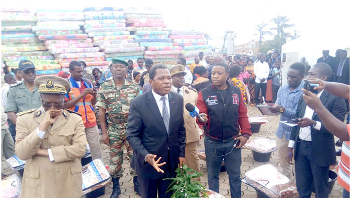 MINAT boss hands peace plant to IDPs